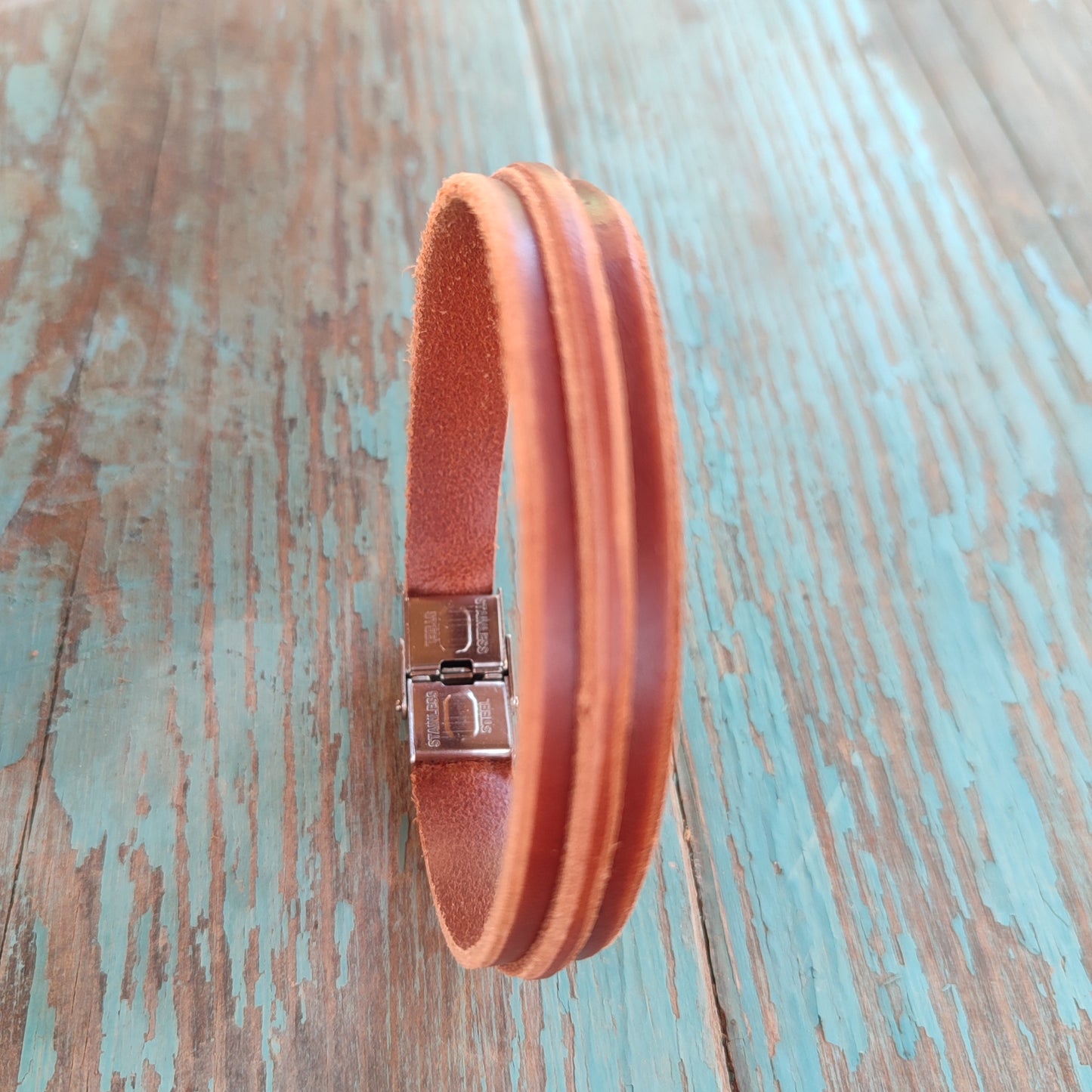 pulsera de cuero sencilla marron