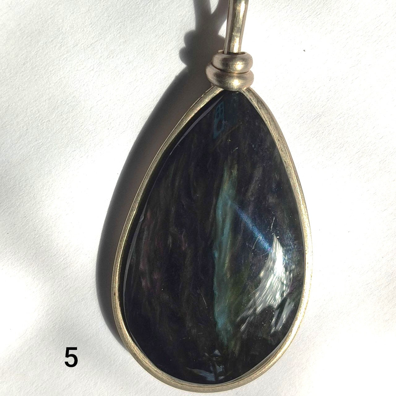 Colgante obsidiana manto huichol lagrima