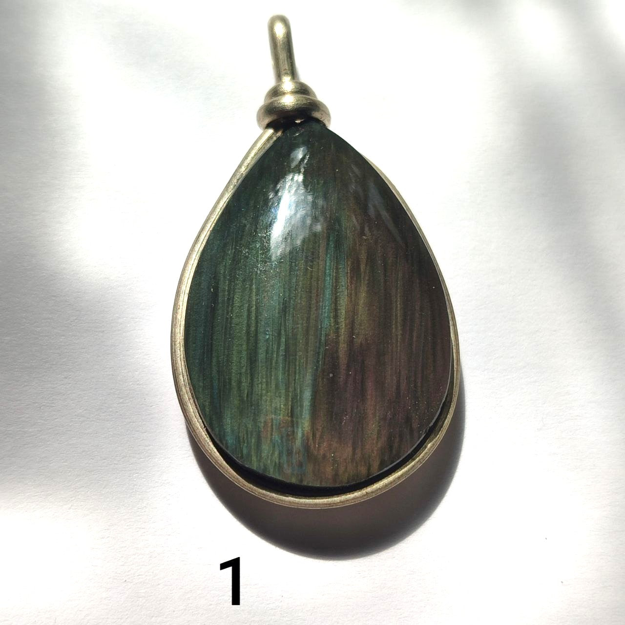 Colgante obsidiana manto huichol lagrima