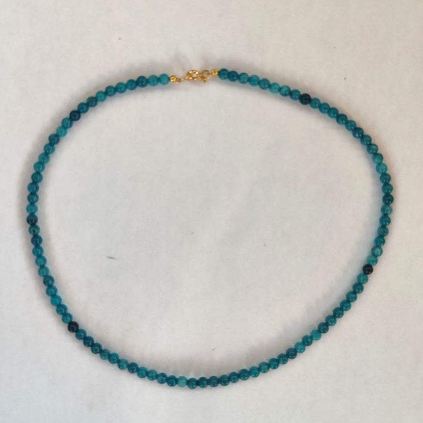 Collar de apatita azul