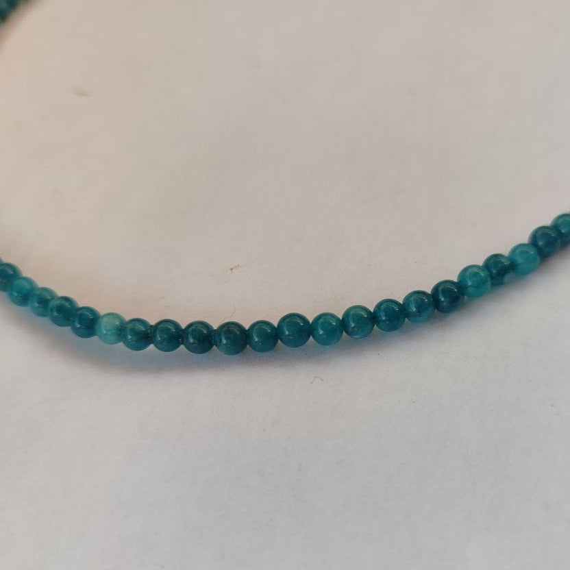 Collar de apatita azul