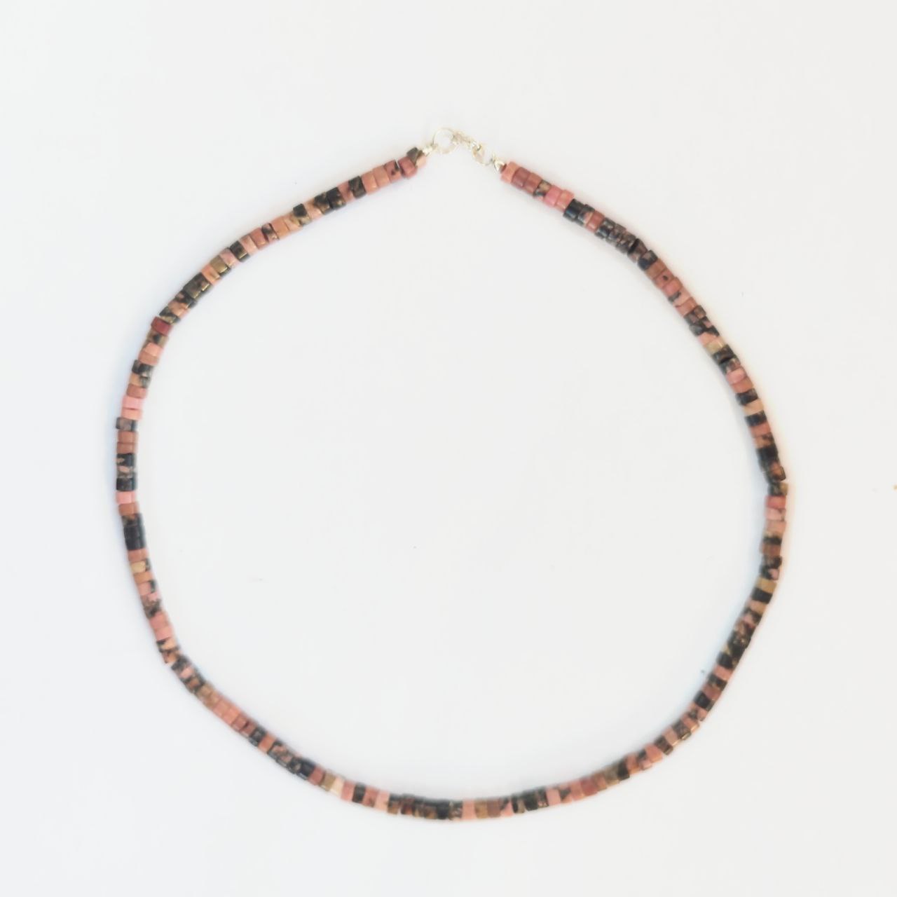 Collar de rodonita
