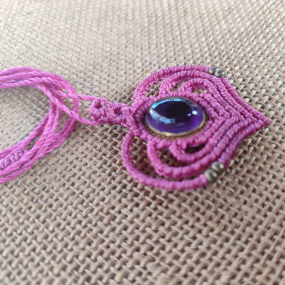 colgante de macrame pequeño con amatista, collar de amatista, collar de macramé con piedra