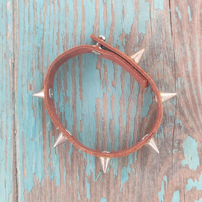 bracelet à pointes, bracelet punk, pointes et cuir