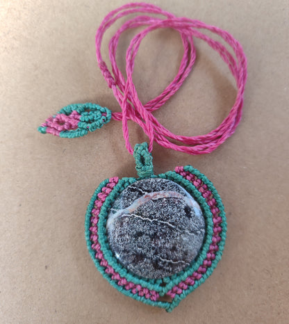 macramé pendant with chalcedony