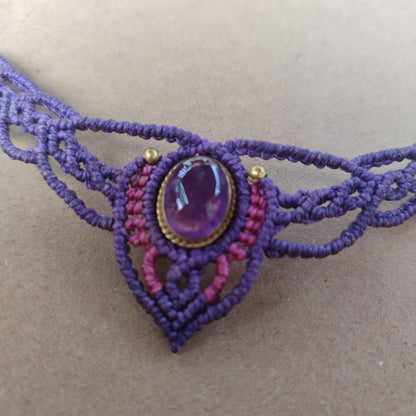 choker de macramé con amatista, collar morado de hilo, collar de amatista
