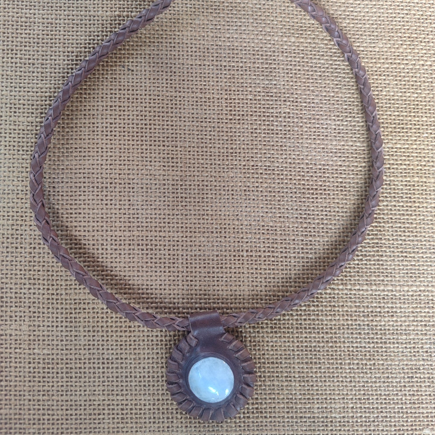 Cordón de cuero trenzado con colgante con piedra, colgante piedra luna, collar de cuero hombre, cuero con piedra