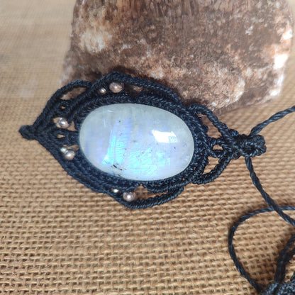 Macramé avec pierre de lune et argent sterling, grand pendentif en pierre de lune, collier en fil avec pierre de lune, pierre de lune et argent