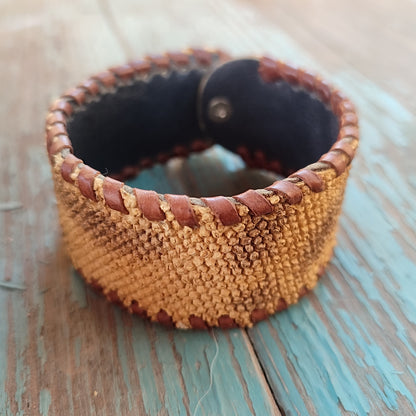 pulsera ancha de cuero