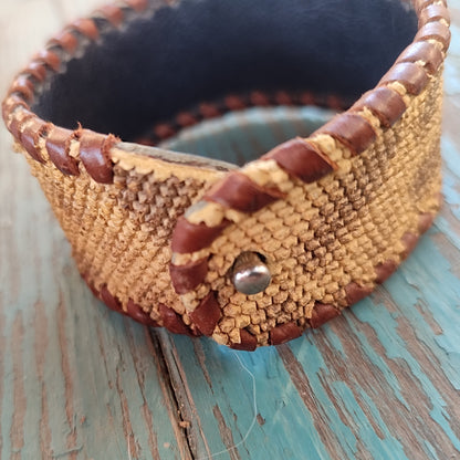 pulsera ancha de cuero