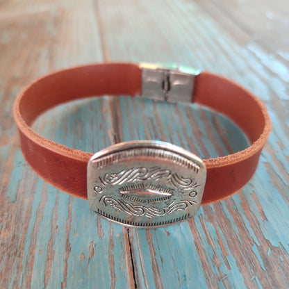 pulsera artesana de cuero y metal unisex