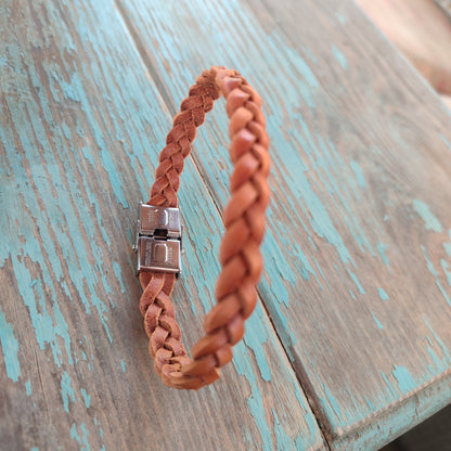 pulsera de cuero trenzada a mano con cierre de acero