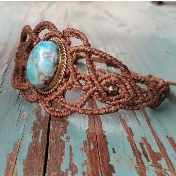 pulsera de macrame con apatita, piedra turquesa, pulsera marron, pulsera de hilo tejida, joya de hilo