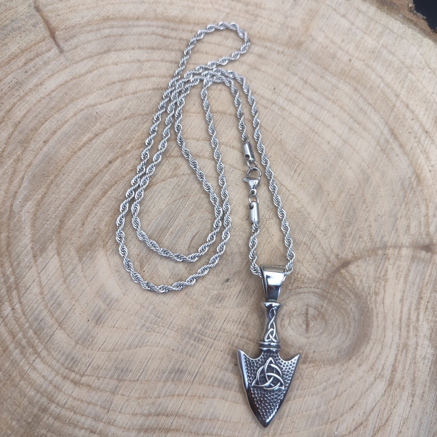 Collar místico Gungnir estilo nórdico con cadena tipo cordón de acero