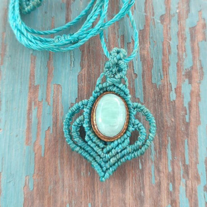 small macramé pendant with amazonite