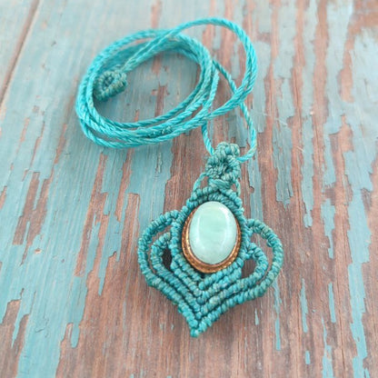 small macramé pendant with amazonite