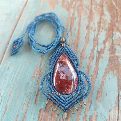 colgante de macramé con ágata crazy lace