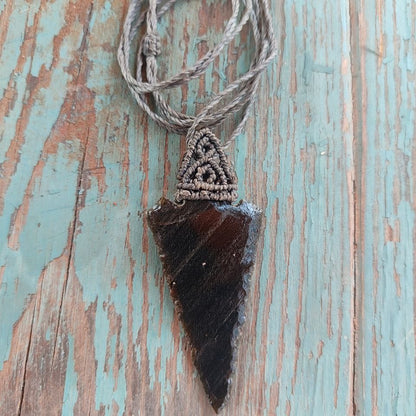 colgante punta de flecha de obsidiana