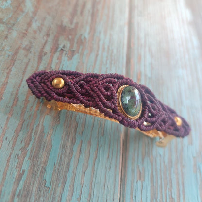 broche para cabello en macramé y zoisita rubí