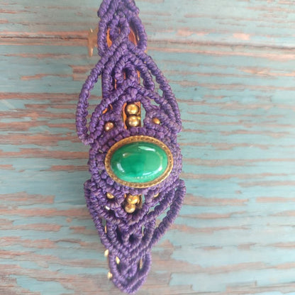 clip para el pelo morado con malaquita