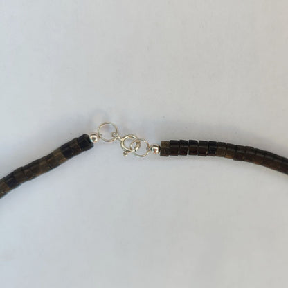 Collier en obsidienne dorée