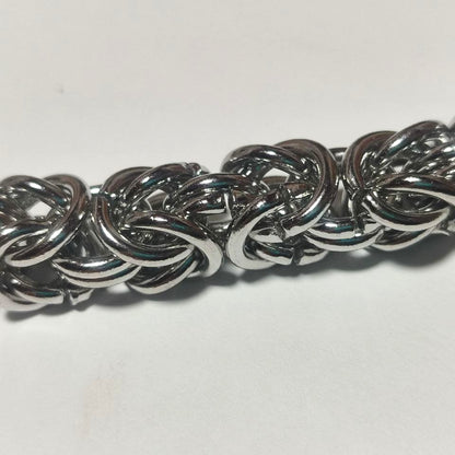 Pulsera de anillas de acero