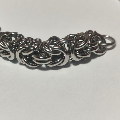 Pulsera de anillas de acero