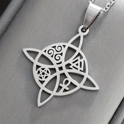 Völvas. Celtic Witch's Knot Necklace