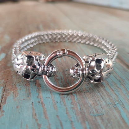 Bracelet tête de mort en acier