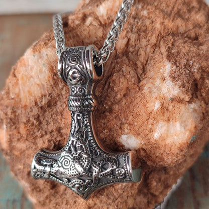 Thor's hammer pendant