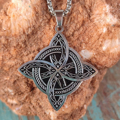 Pendentif nœud de sorcière