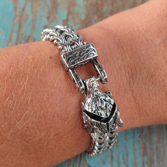 Pulsera de lobo de acero