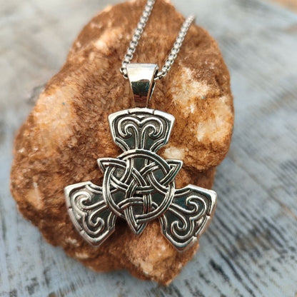 Celtic knot pendant