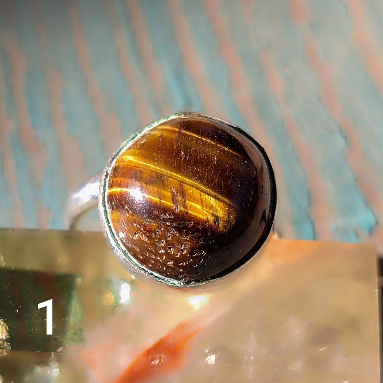 Anillo de ojo de tigre