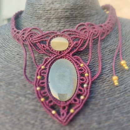 collar de obsidianas doradas .  collar de macramé con obsidianas . gargantilla con obsidianas. collar hilo berenjena.  collar mujer. choker