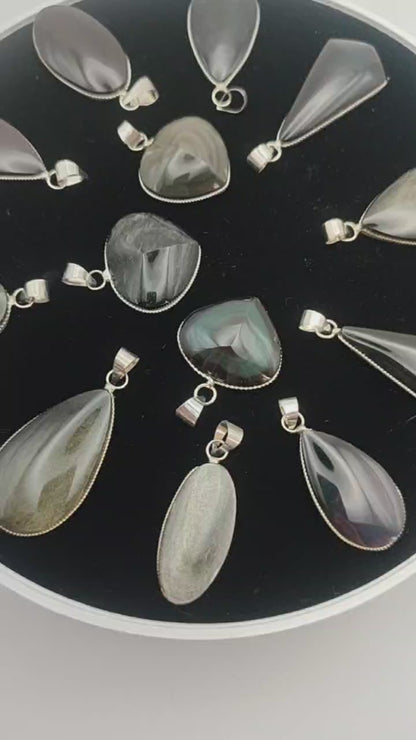 Vídeo del proceso artesanal y ritual del colgante de obsidiana sorpresa