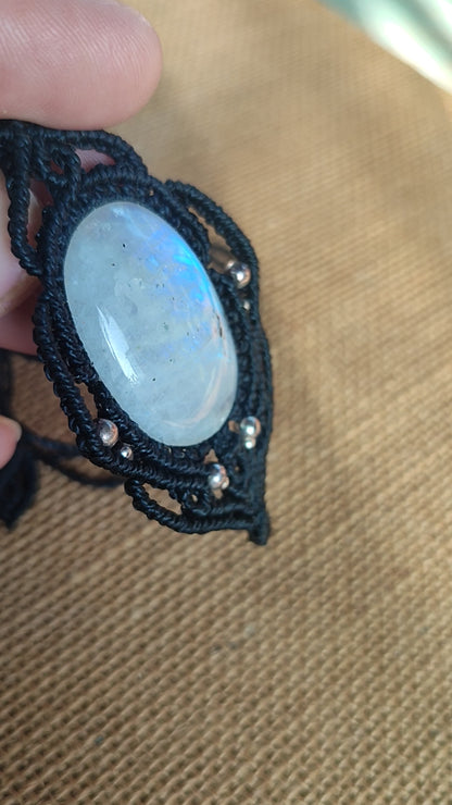 Macramé avec pierre de lune et argent sterling, grand pendentif en pierre de lune, collier en fil avec pierre de lune, pierre de lune et argent