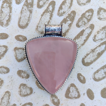 Colgante de Cuarzo Rosa Grande | Joyería de la India