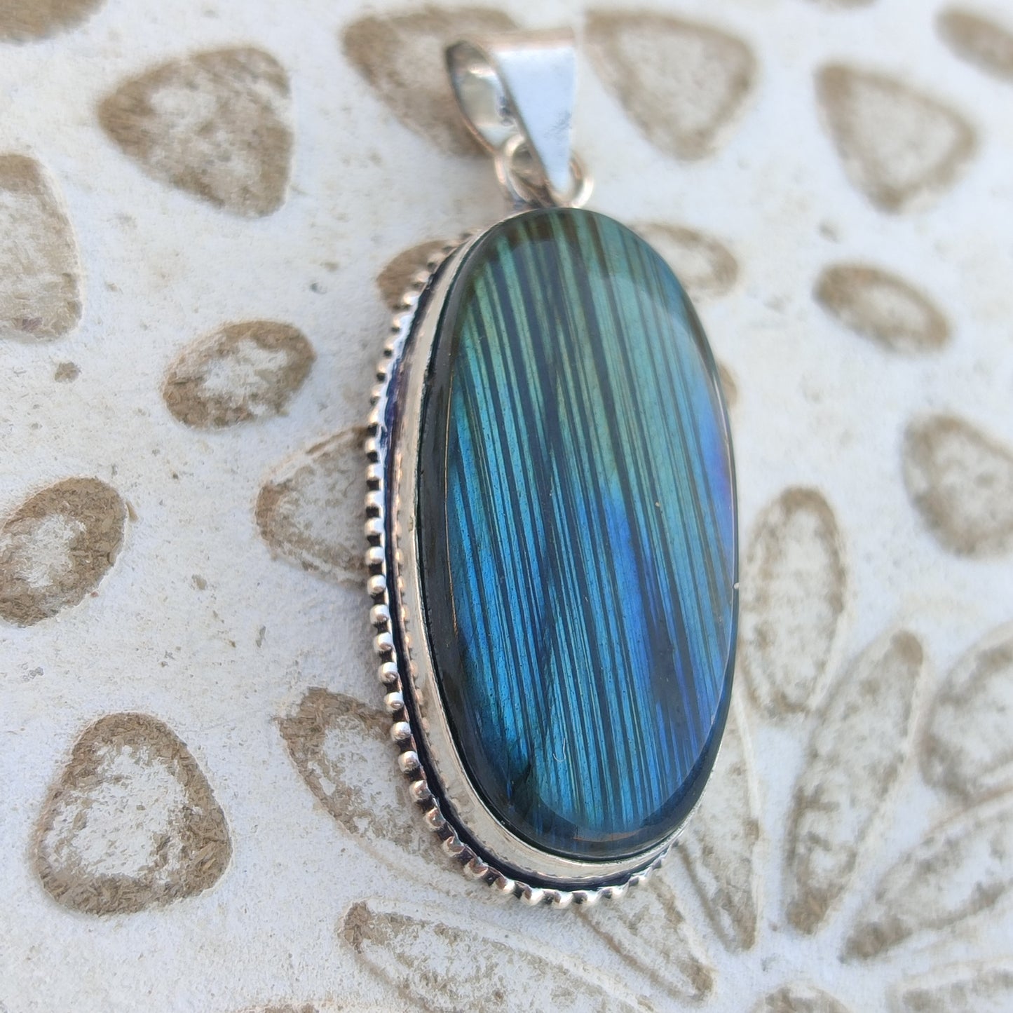 Colgante de Labradorita Natural | Joyería de la India