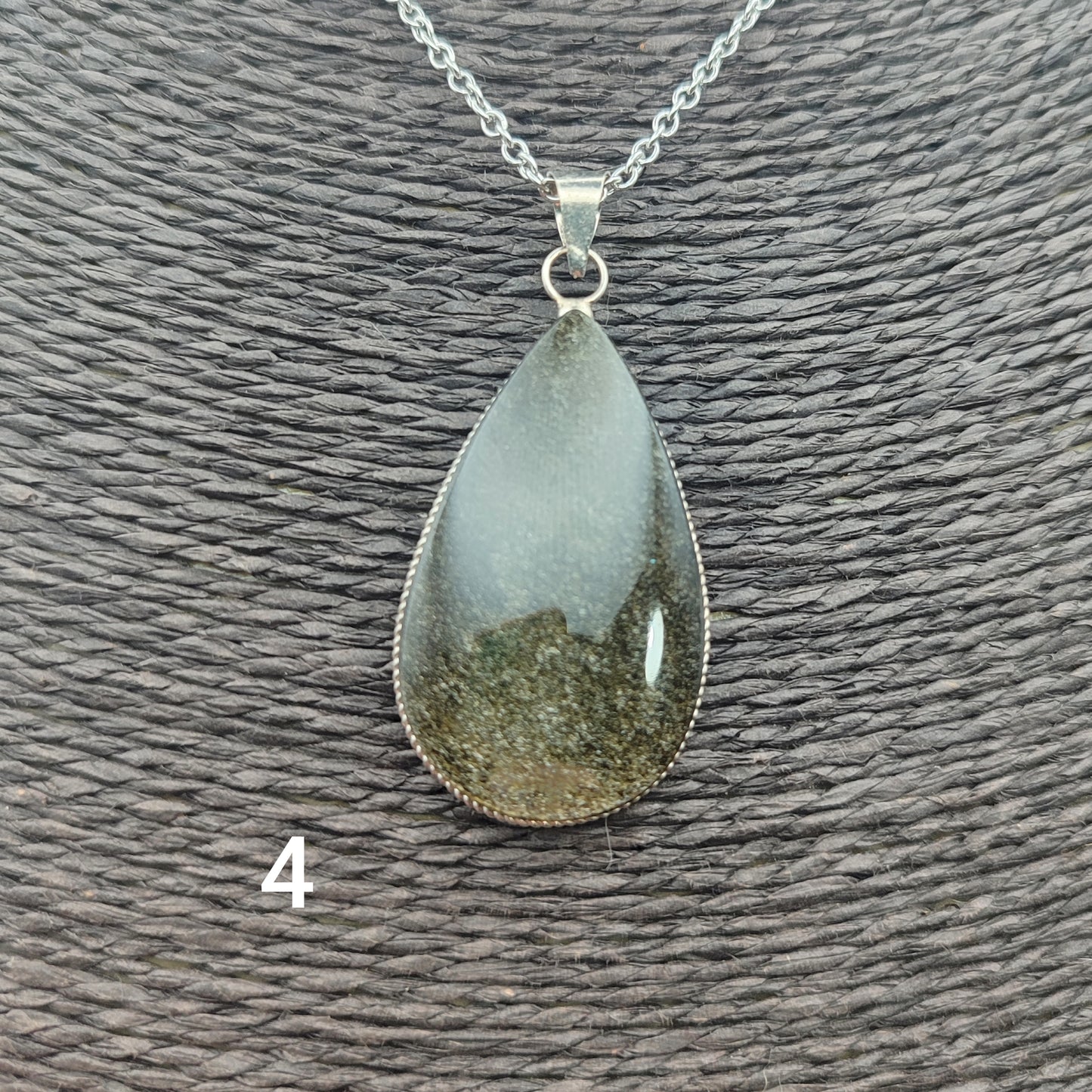 Pendentif XL en obsidienne dorée en forme de larme