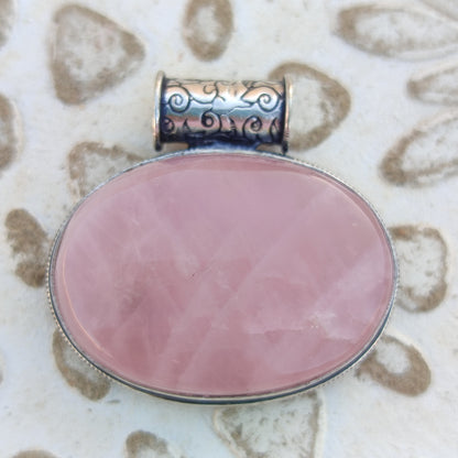 Colgante de Cuarzo Rosa Grande | Joyería de la India
