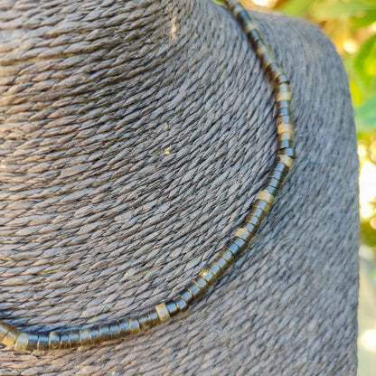 Collier en obsidienne dorée