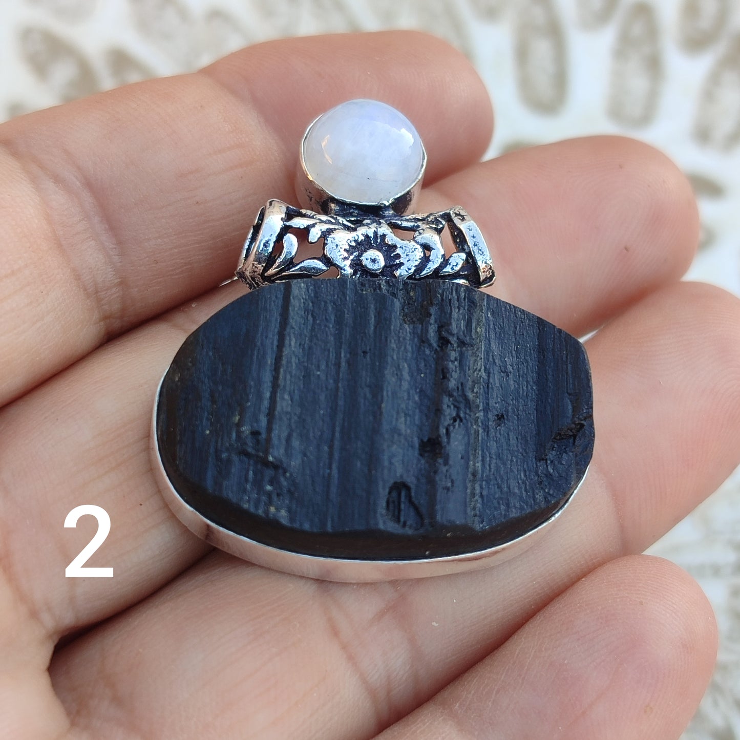 Colgante de Turmalina Negra y Piedra Luna | Joyería de la India