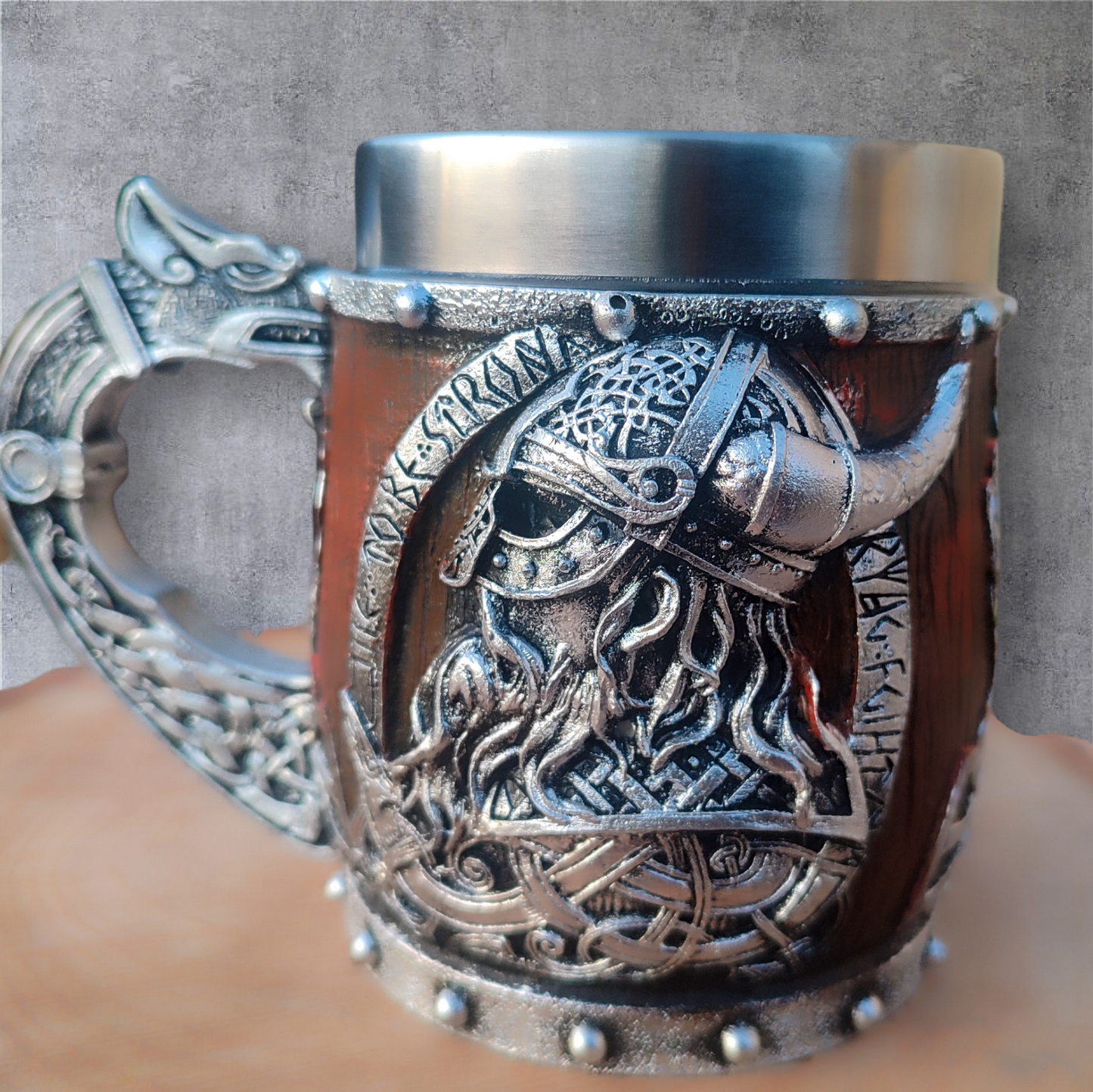 Taza vikinga Brúnn