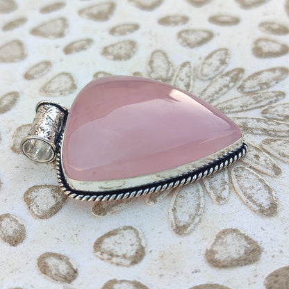 Colgante de Cuarzo Rosa Grande | Joyería de la India