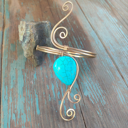 Brazalete rígido plateado boho