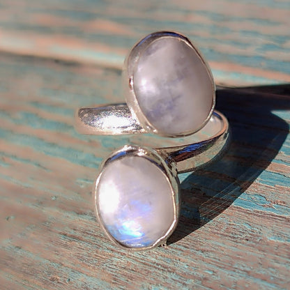 Anillo de piedra luna