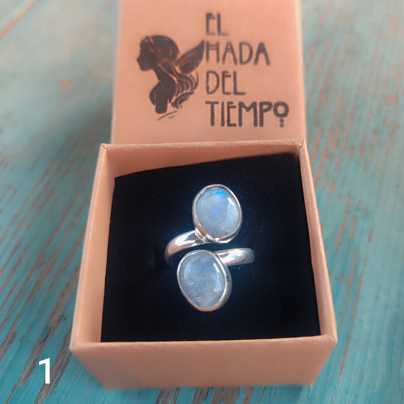Anillo de piedra luna