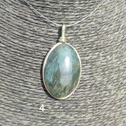 Colgante obsidiana manto huichol xl ovalado