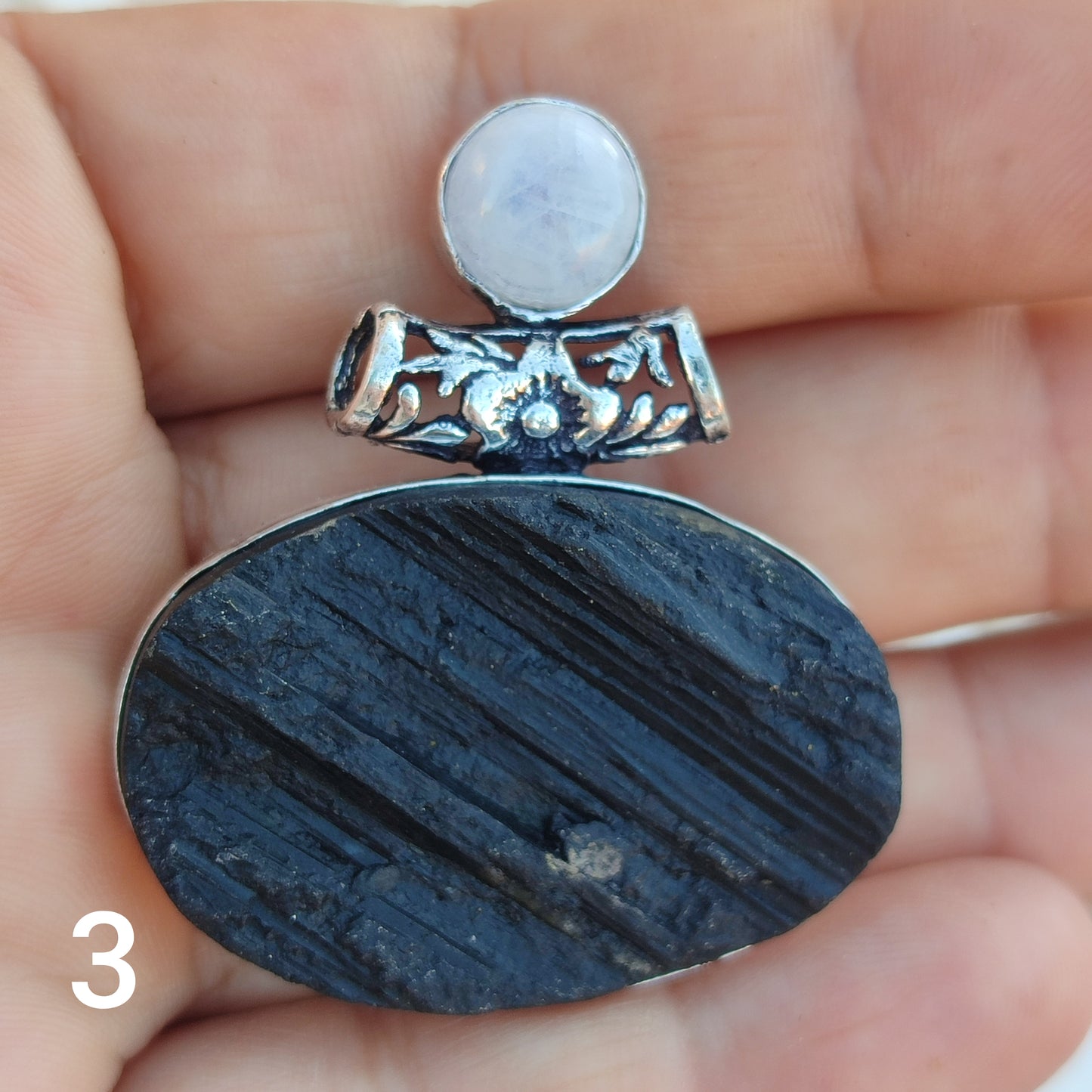 Colgante de Turmalina Negra y Piedra Luna | Joyería de la India
